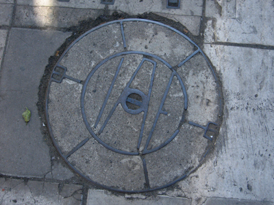 CIAE, manhole