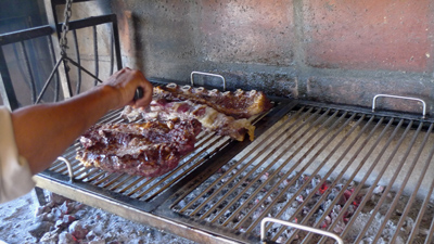 Argentina, Salta, Cafayate, Bodegas El Porvenir de los Andes, asado